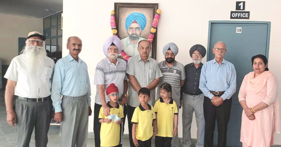 ਰਮੇਸ਼ ਕੁਮਾਰ ਵੱਲੋਂ ਆਸ਼ਾ ਕਿਰਨ ਸਕੂਲ ਨੂੰ 11 ਹਜਾਰ ਰੁਪਏ ਦਾਨ